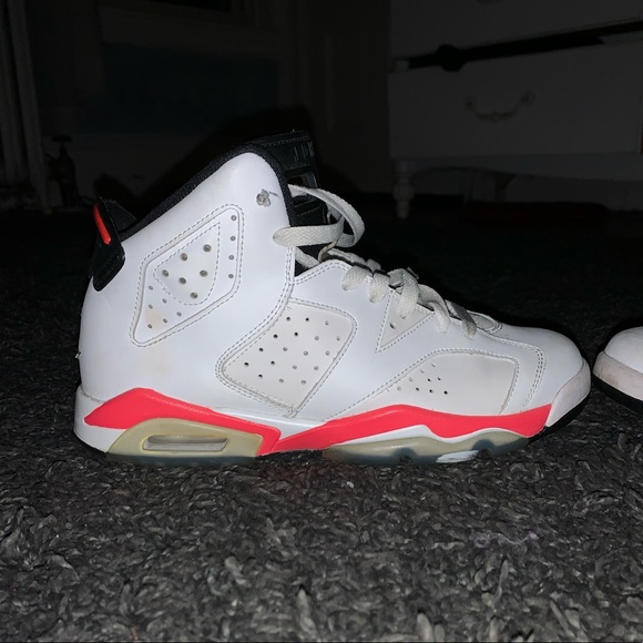 Jordan Infared 6’s - Picture 2 of 8